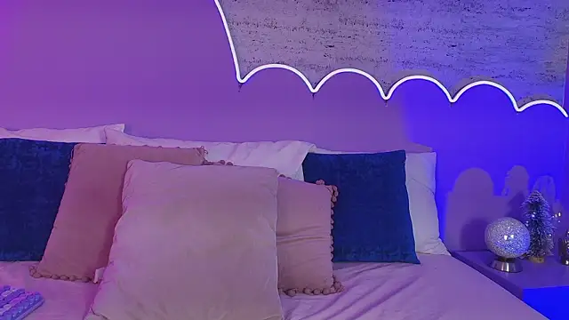 Snapshot of Lilou_albrecht chatting on February 9, 2026, 11:52 am Lilou albrecht online show from February 9, 2026, 11:52 am