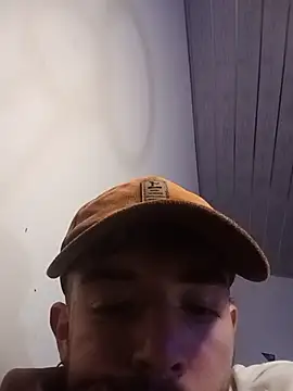 Aaronkiller online show from June 10, 2026, 4:35 am