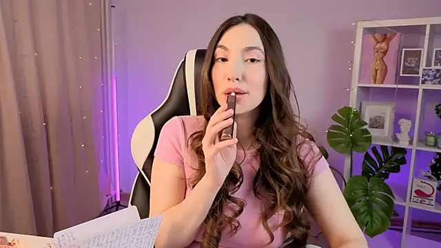 MelissaLovvv online show from February 17, 2026, 5:49 am