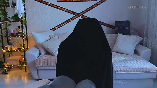 Snapshot of -Kottyaa- chatting on November 5, 2025, 6:38 am -Kottyaa- online show from November 5, 2025, 6:38 am