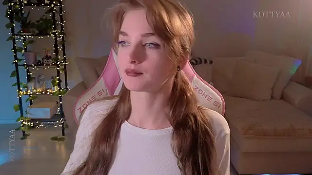 Snapshot of -Kottyaa- chatting on October 5, 2025, 12:56 am -Kottyaa- online show from October 5, 2025, 12:56 am