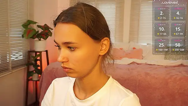 lexicoyy  online show from September 28, 2025, 5:58 am