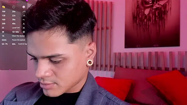 Myk3xx online show from December 17, 2024, 3:16 pm