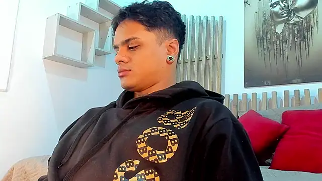 Myk3xx online show from December 27, 2024, 12:12 pm