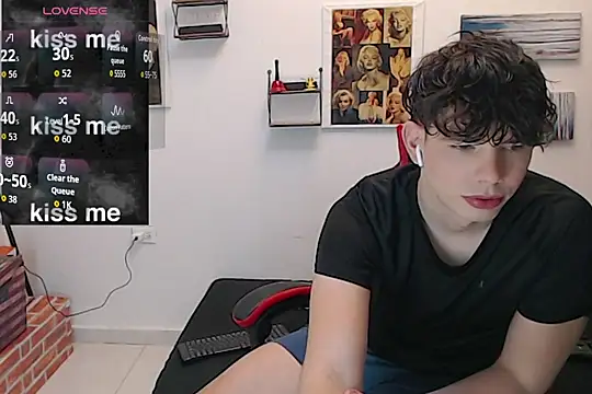 Angelo-cianuro- online show from October 8, 2025, 1:07 am