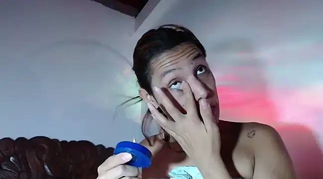 alexandra lorens online show from February 17, 2025, 4:17 pm