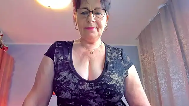 sweetangell69  online show from July 26, 2026, 3:24 am