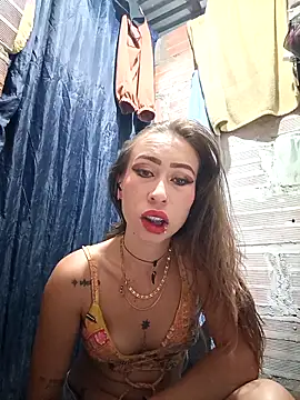 Snapshot of samy-blonde chatting on March 18, 2026, 1:24 pm samy-blonde online show from March 18, 2026, 1:24 pm