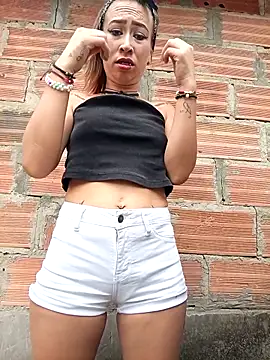 Snapshot of samy-blonde chatting on May 25, 2026, 7:45 pm samy-blonde online show from May 25, 2026, 7:45 pm