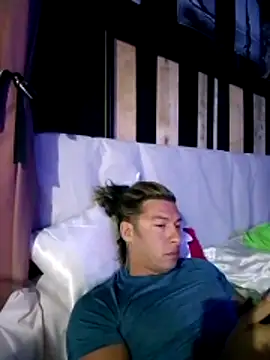 Snapshot of Lovely_milk chatting on November 27, 2025, 8:53 pm Lovely milk online show from November 27, 2025, 8:53 pm