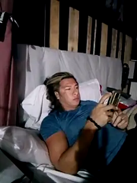 Snapshot of Lovely_milk chatting on November 28, 2025, 9:37 pm Lovely milk online show from November 28, 2025, 9:37 pm