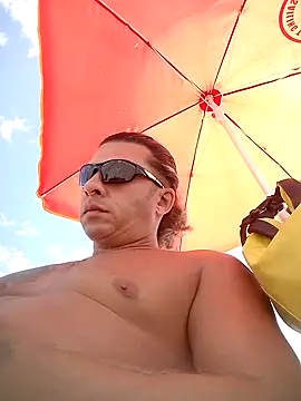 Snapshot of Lovely_milk chatting on September 16, 2025, 9:21 am Lovely milk online show from September 16, 2025, 9:21 am