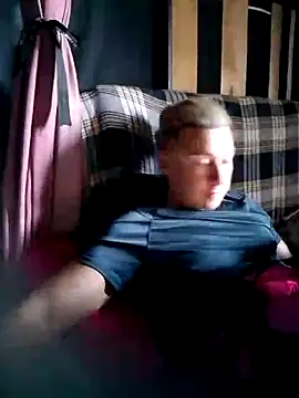 Snapshot of Lovely_milk chatting on November 5, 2025, 9:12 am Lovely milk online show from November 5, 2025, 9:12 am