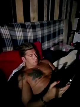 Snapshot of Lovely_milk chatting on November 17, 2025, 9:30 pm Lovely milk online show from November 17, 2025, 9:30 pm