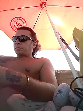 Snapshot of Lovely_milk chatting on October 6, 2025, 8:15 am Lovely milk online show from October 6, 2025, 8:15 am