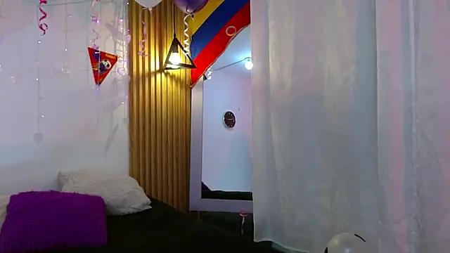 evelingjoyy online show from June 26, 2026, 4:51 am