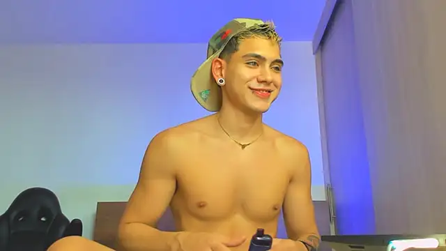 Stevenn 77 online show from December 6, 2024, 7:50 pm