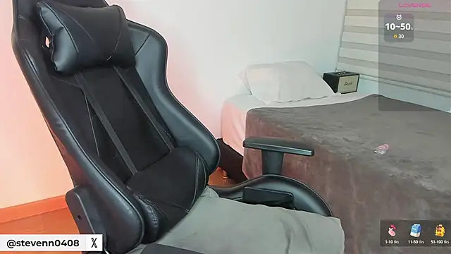 Stevenn 77 online show from October 5, 2025, 2:02 am