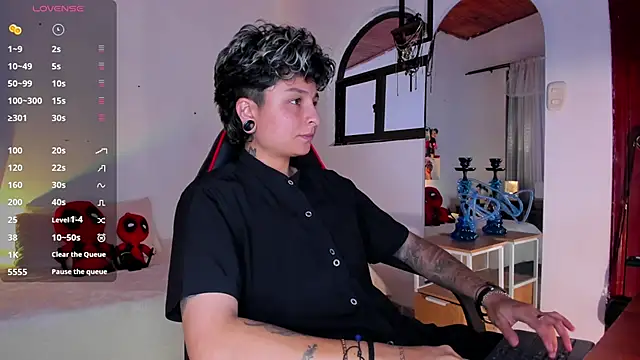 ZuryRamirez  online show from June 4, 2026, 5:28 pm