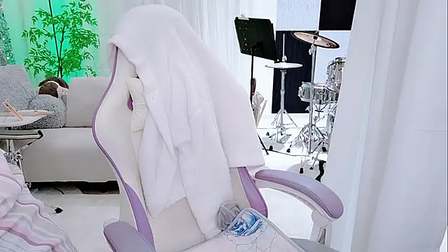 Vaness-a online show from November 20, 2025, 12:44 am