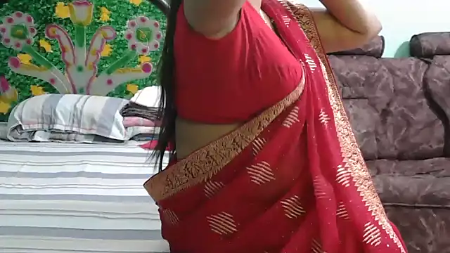 Couple For You18 online show from May 4, 2026, 6:11 pm