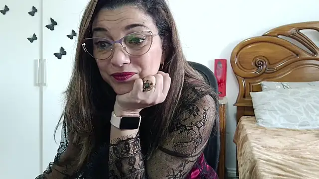 Snapshot of Julie_Boronat26 chatting on March 3, 2026, 2:46 pm Julie Boronat26 online show from March 3, 2026, 2:46 pm