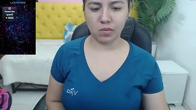 candiapole online show from March 19, 2025, 12:45 pm