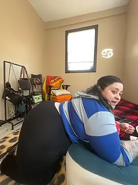 tillymarie34 online show from March 9, 2026, 5:38 pm