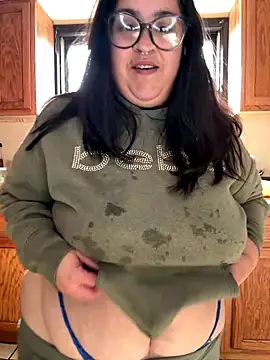 tillymarie34 online show from October 21, 2025, 4:39 pm