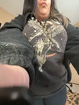 tillymarie34 online show from February 15, 2026, 10:09 pm