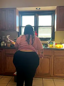 tillymarie34 online show from October 16, 2025, 3:42 pm