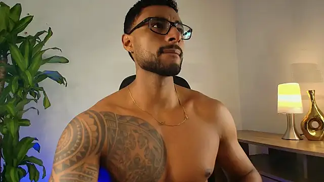 LiamGarcia1 online show from January 9, 2026, 11:33 pm