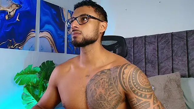 LiamGarcia1 online show from September 22, 2025, 1:17 pm