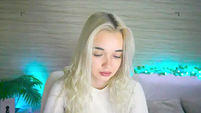 Ashley S online show from September 15, 2025, 10:10 pm