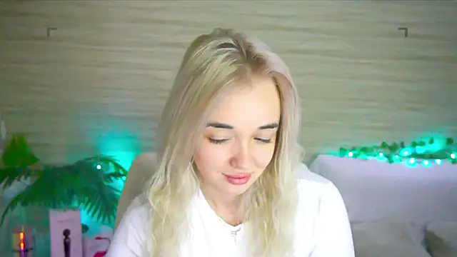 Ashley S online show from September 25, 2025, 10:49 pm