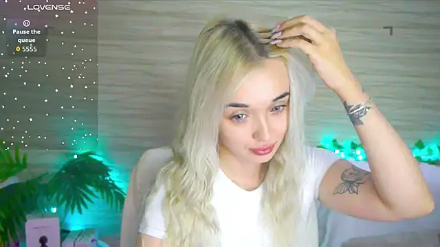 Ashley S online show from September 10, 2025, 10:20 pm