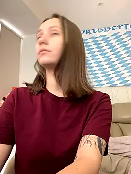 HotCaramellsTV online show from October 4, 2025, 9:33 am