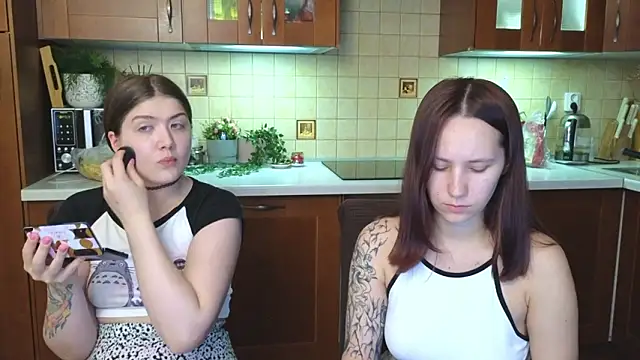 Snapshot of HotCaramellsTV chatting on March 27, 2026, 10:49 am HotCaramellsTV online show from March 27, 2026, 10:49 am