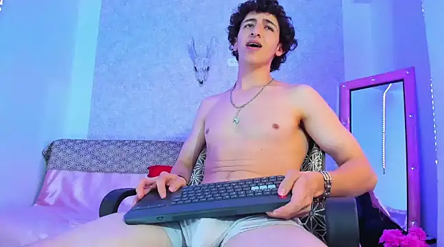 Kerverr  online show from March 9, 2025, 1:14 am