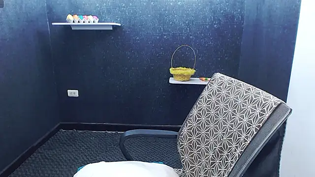 Kerverr  online show from February 9, 2026, 4:49 pm