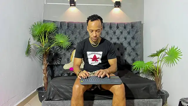 Snapshot of Salomon_koude chatting on June 7, 2026, 4:23 pm Salomon koude online show from June 7, 2026, 4:23 pm