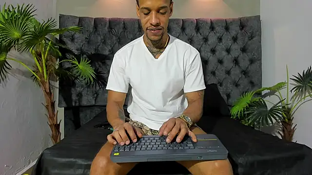 Snapshot of Salomon_koude chatting on May 10, 2026, 1:31 am Salomon koude online show from May 10, 2026, 1:31 am