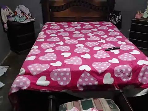 CANDYSWEET51 online show from February 16, 2026, 5:00 pm