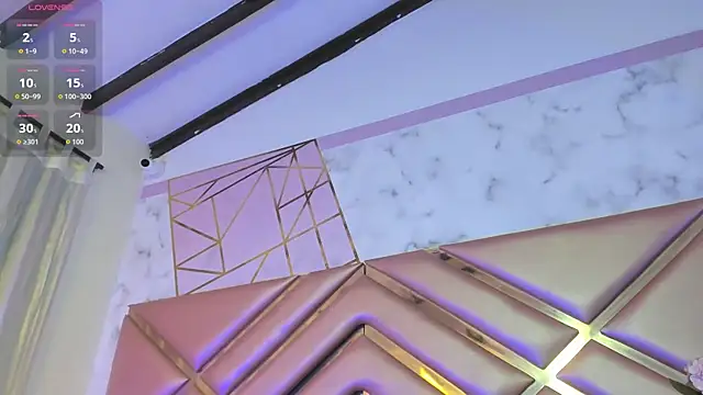 ElisabethMassey online show from February 25, 2026, 5:18 am