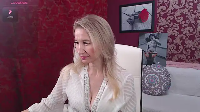 Sofia Soul online show from February 11, 2025, 6:33 pm