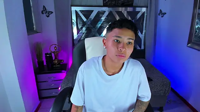 nova sex01 online show from May 8, 2026, 8:45 pm
