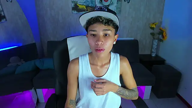 nova sex01 online show from March 12, 2026, 4:51 am