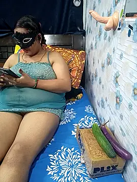 Snapshot of tina8th chatting on December 2, 2025, 5:25 pm tina8th online show from December 2, 2025, 5:25 pm