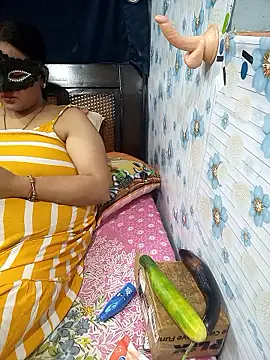 Snapshot of tina8th chatting on January 7, 2026, 4:45 pm tina8th online show from January 7, 2026, 4:45 pm