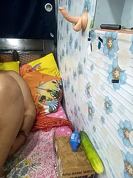 Snapshot of tina8th chatting on January 5, 2026, 5:27 pm tina8th online show from January 5, 2026, 5:27 pm